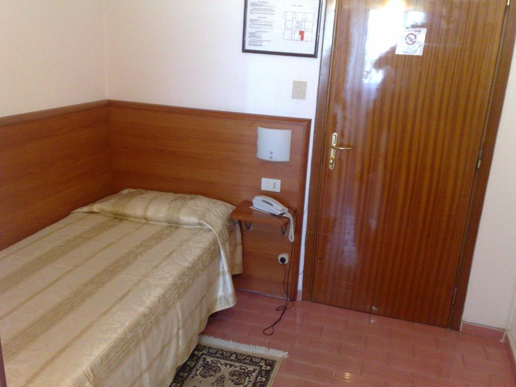 Parking Hotel Giardino Livorno Phòng bức ảnh