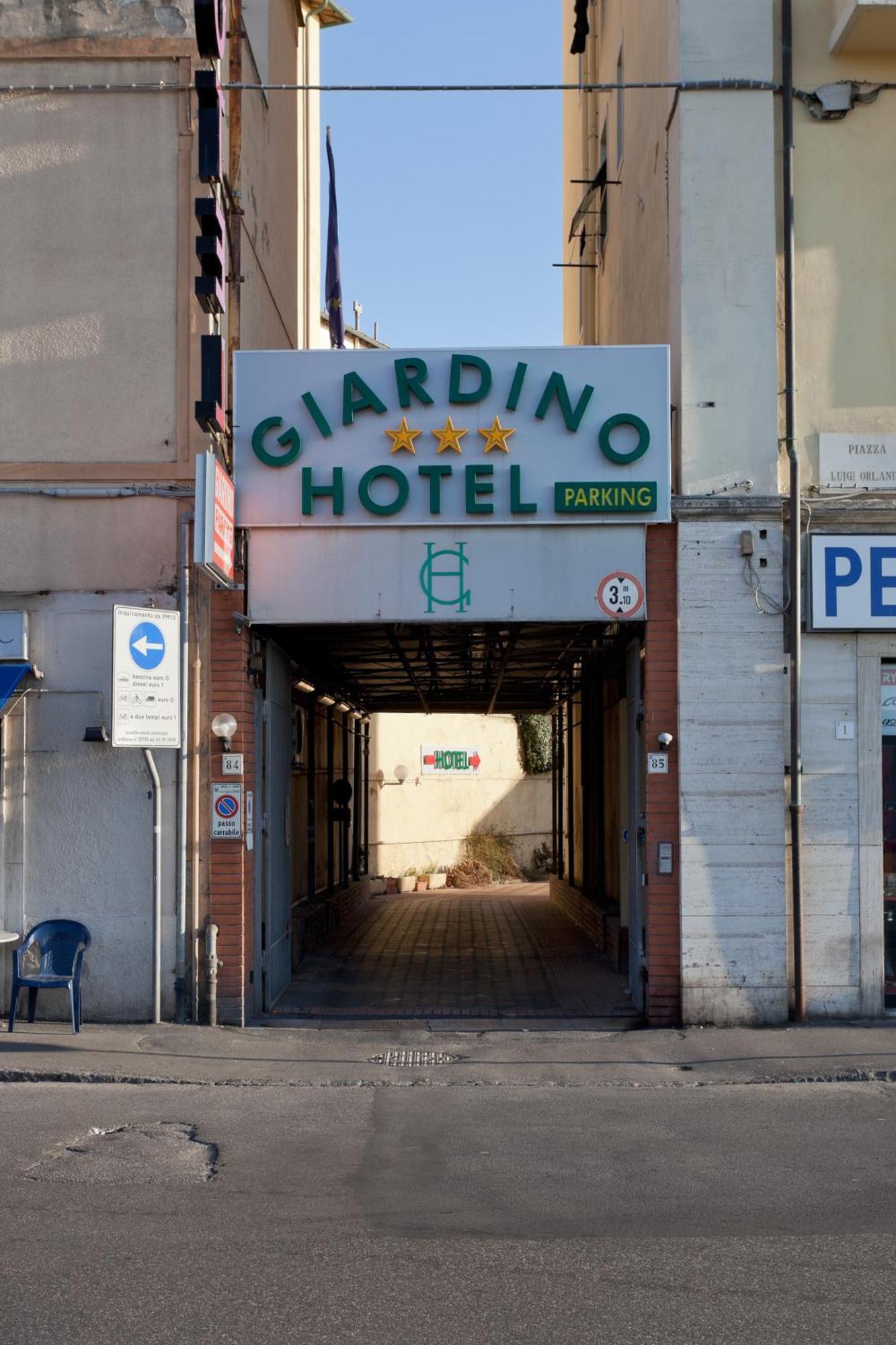 Parking Hotel Giardino Livorno Ngoại thất bức ảnh