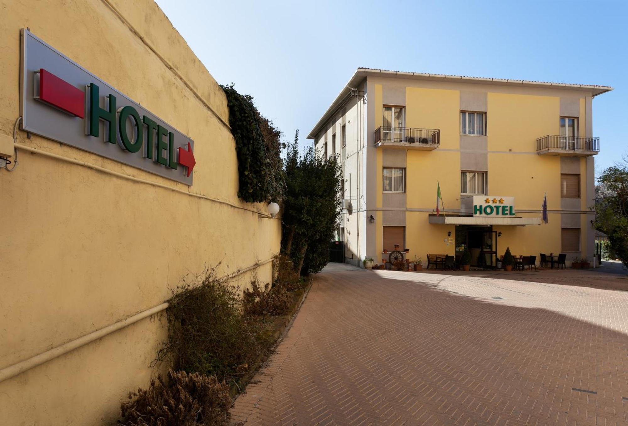 Parking Hotel Giardino Livorno Ngoại thất bức ảnh